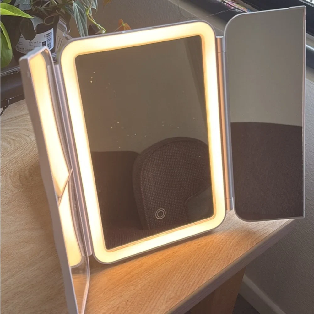 LED Vanity Mirror - Picture 7 of 9